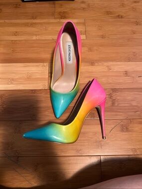 Steve Madden Multicolor Gradient Pointed-Toe Stiletto Pumps